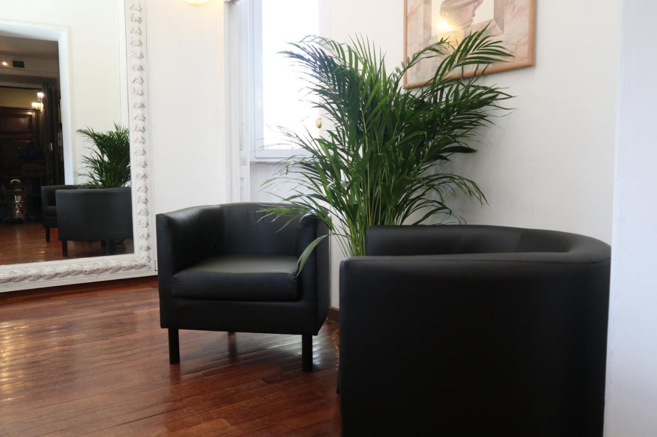 Maison Cloe Near The Spanish Steps 로마 외부 사진
